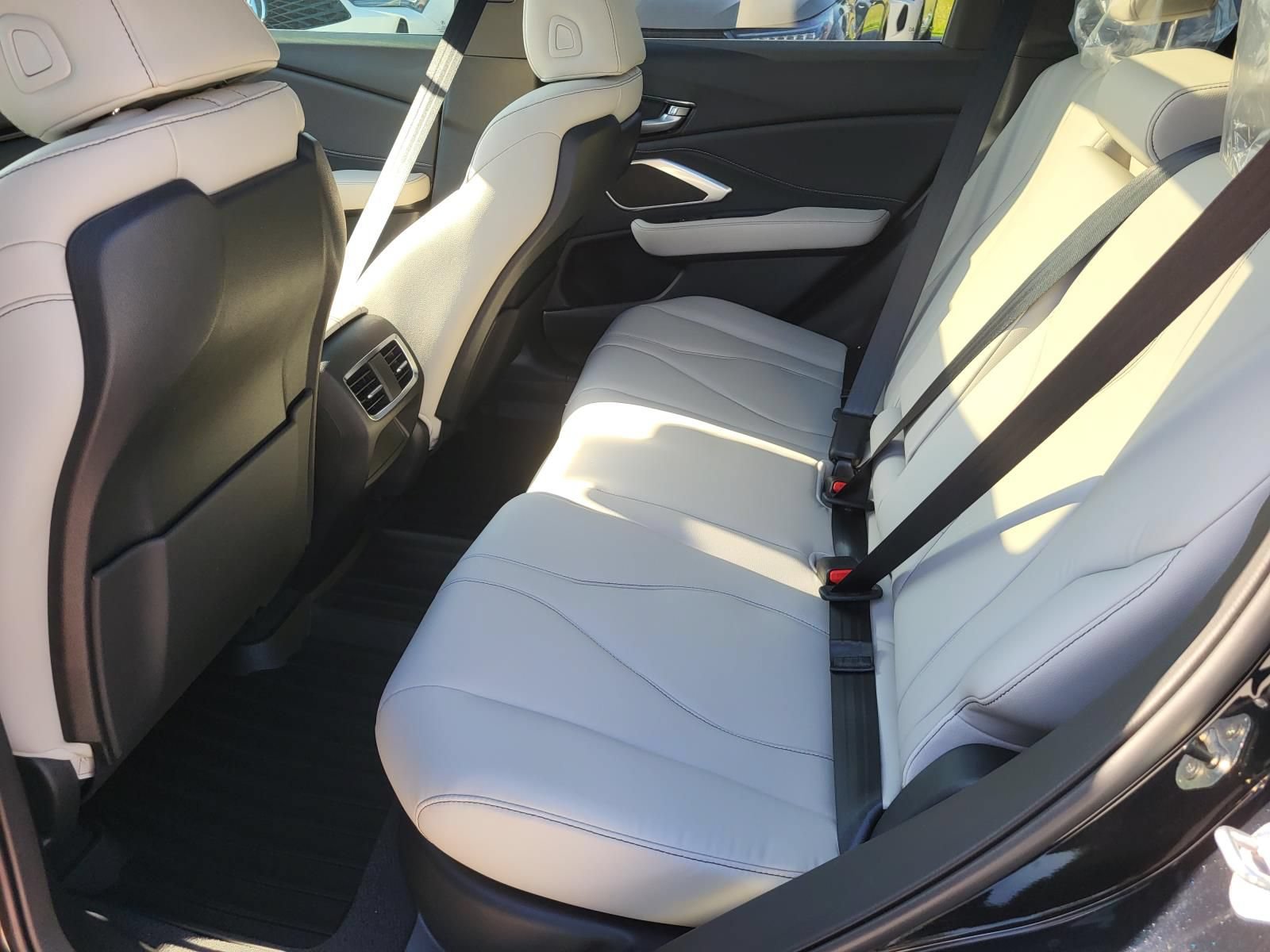 New 2026 Acura RDX SH-AWD image 13
