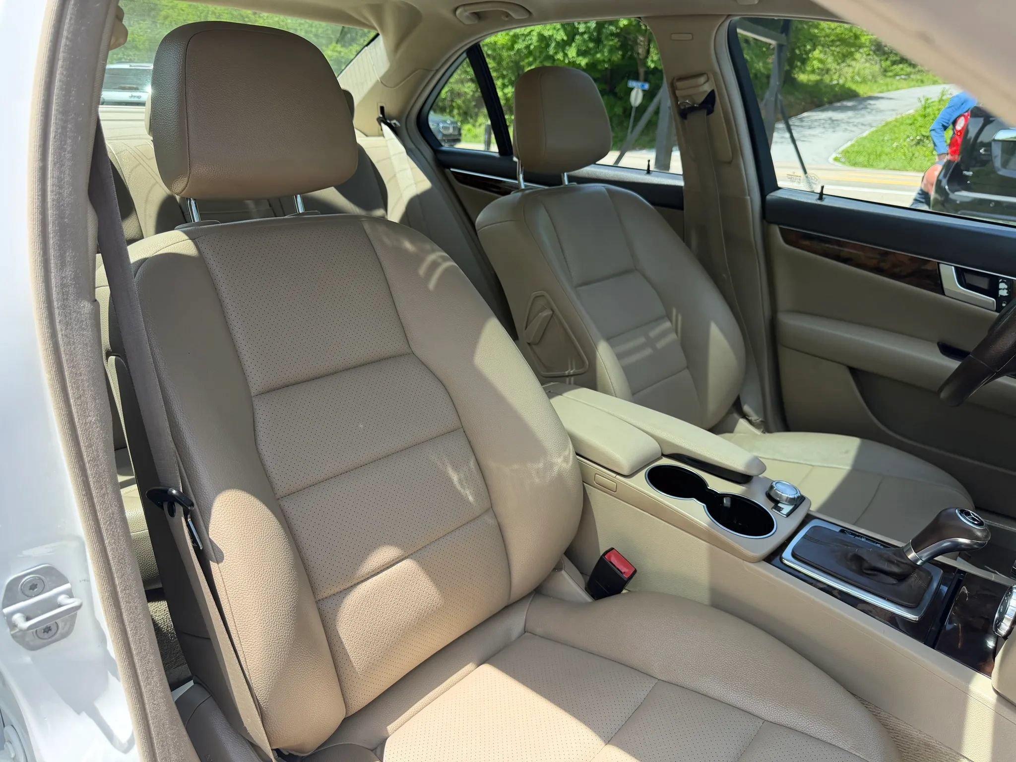 Used 2013 Mercedes-Benz C 250 Sedan image 20