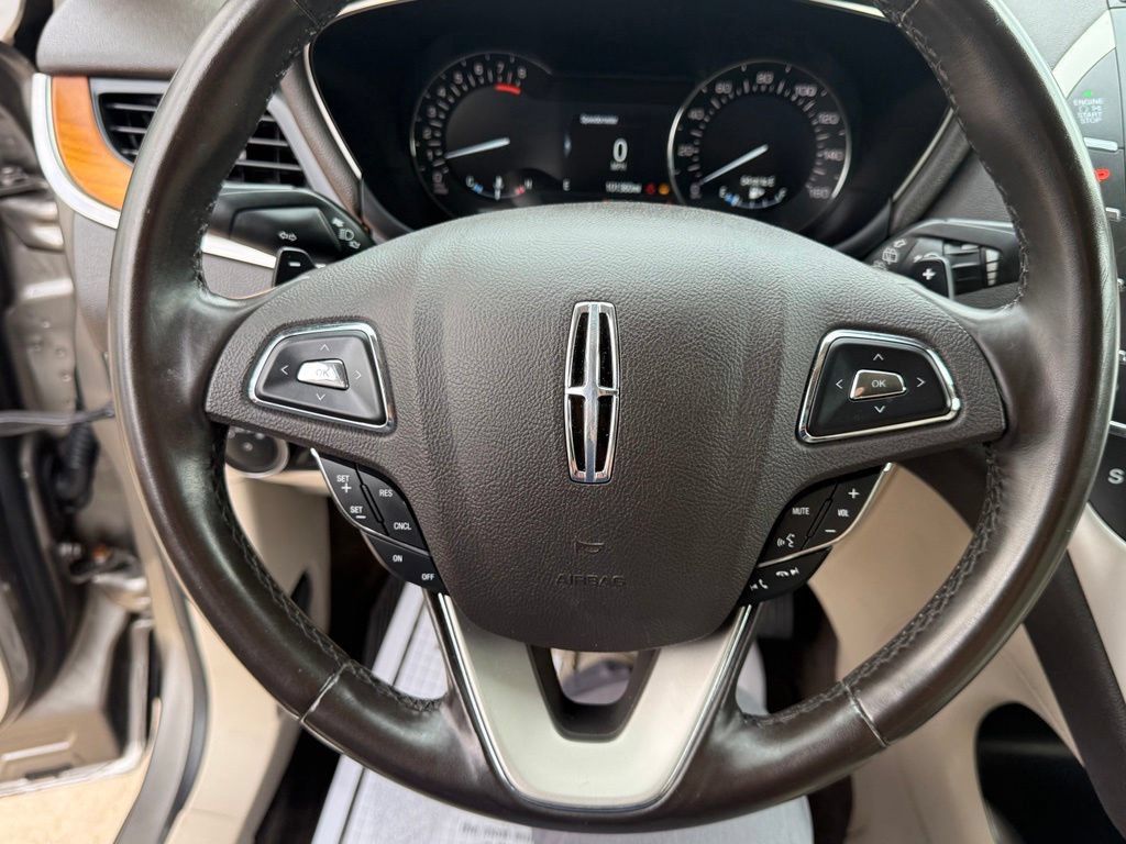 Used 2017 Lincoln MKC Select w/ Select Plus Package AWD/4WD image 23