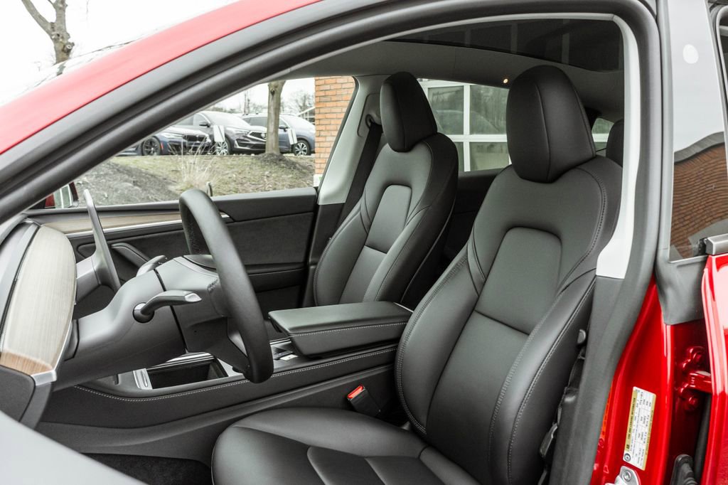 Used 2024 Tesla Model Y Long Range image 6