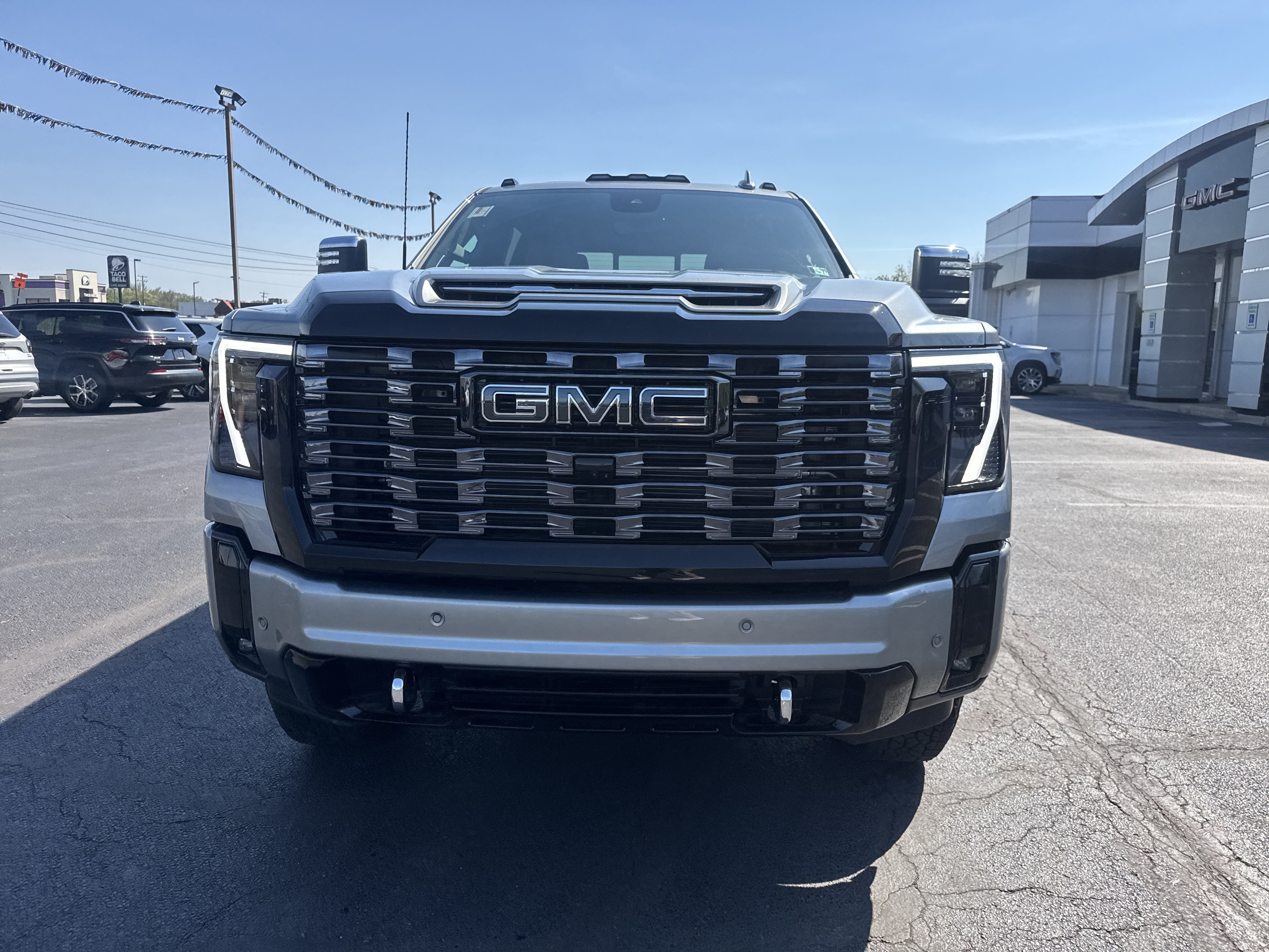 New 2026 GMC Sierra 2500 Denali Ultimate AWD/4WD image 9
