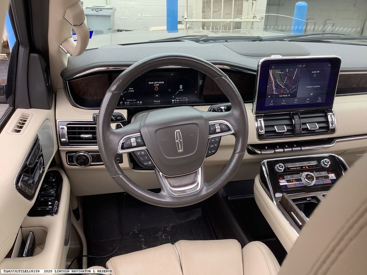 Used 2020 Lincoln Navigator L Reserve w/ Luxury Package AWD/4WD image 12
