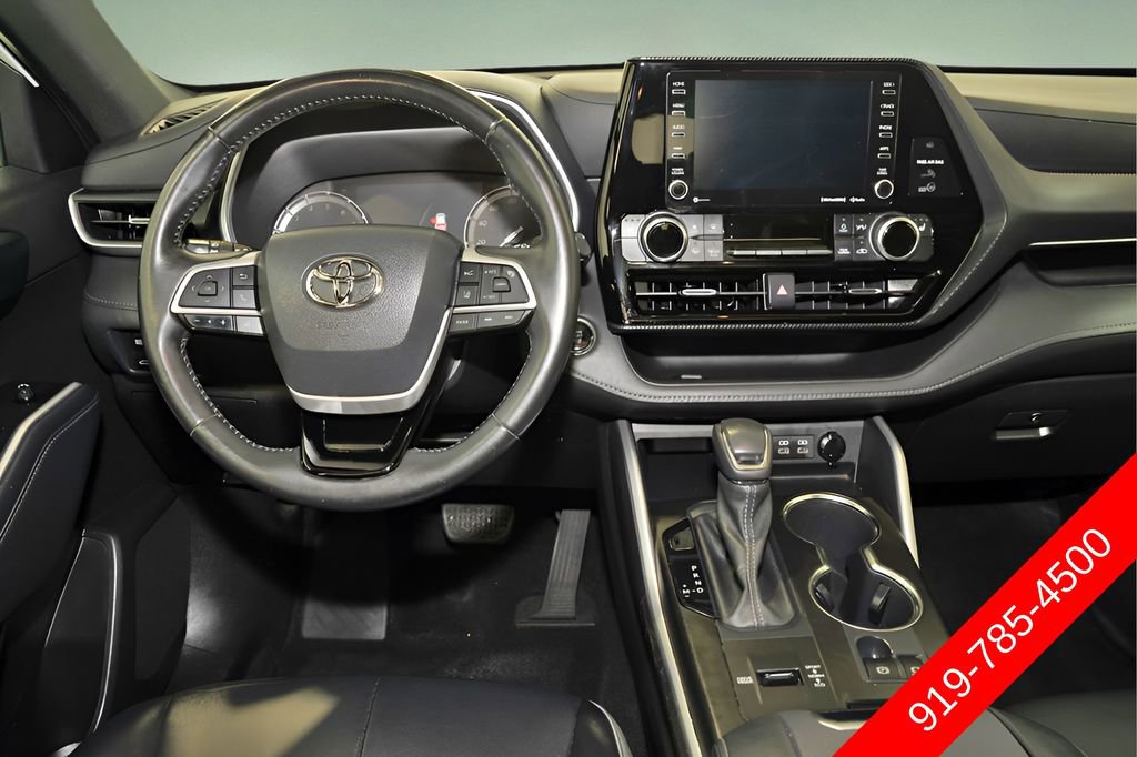 Used 2022 Toyota Highlander XSE