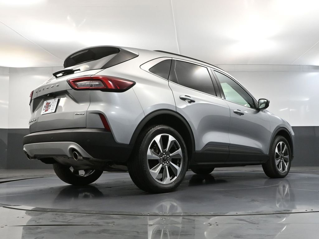 Used 2024 Ford Escape Platinum image 47