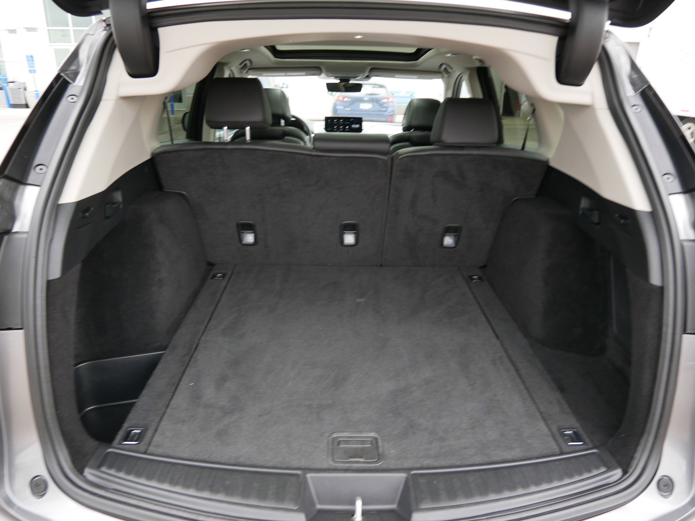 Used 2023 Acura RDX SH-AWD image 18