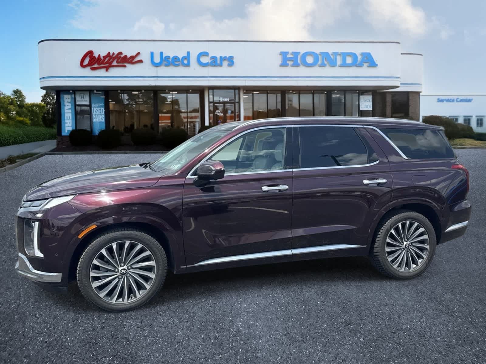 Used 2024 Hyundai Palisade Calligraphy AWD/4WD image 2