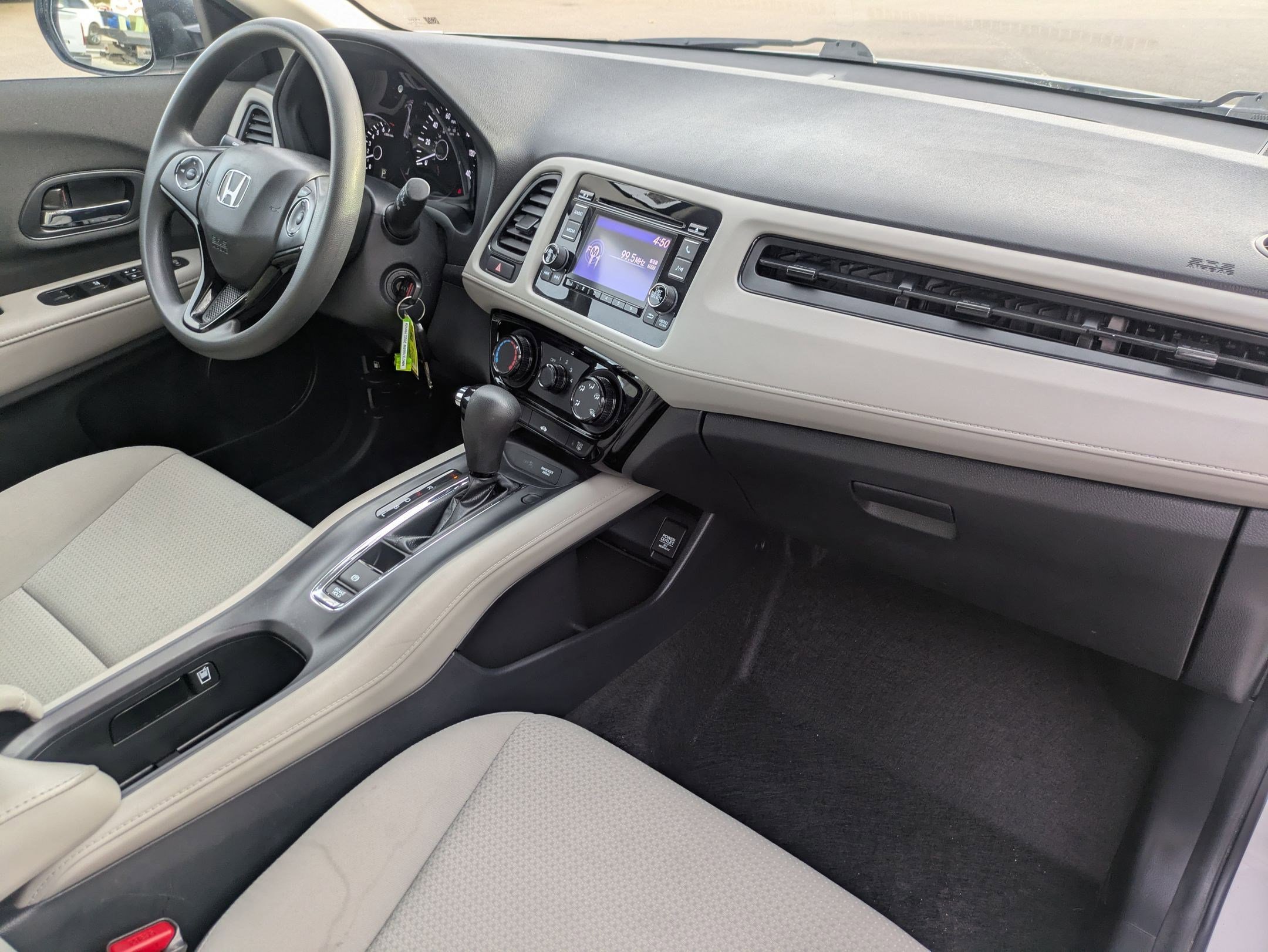 Used 2021 Honda HR-V LX image 30