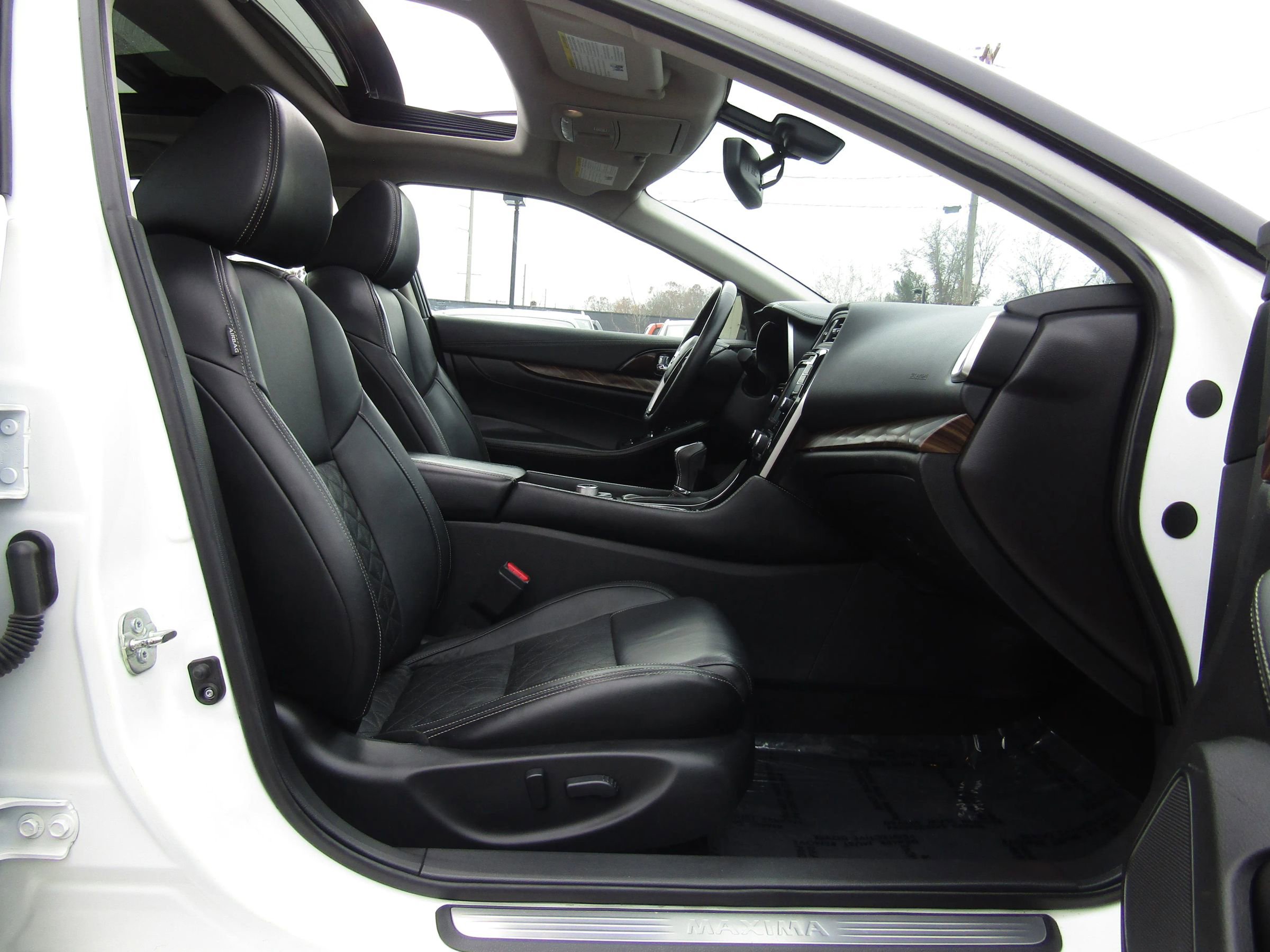 Used 2016 Nissan Maxima Platinum image 14