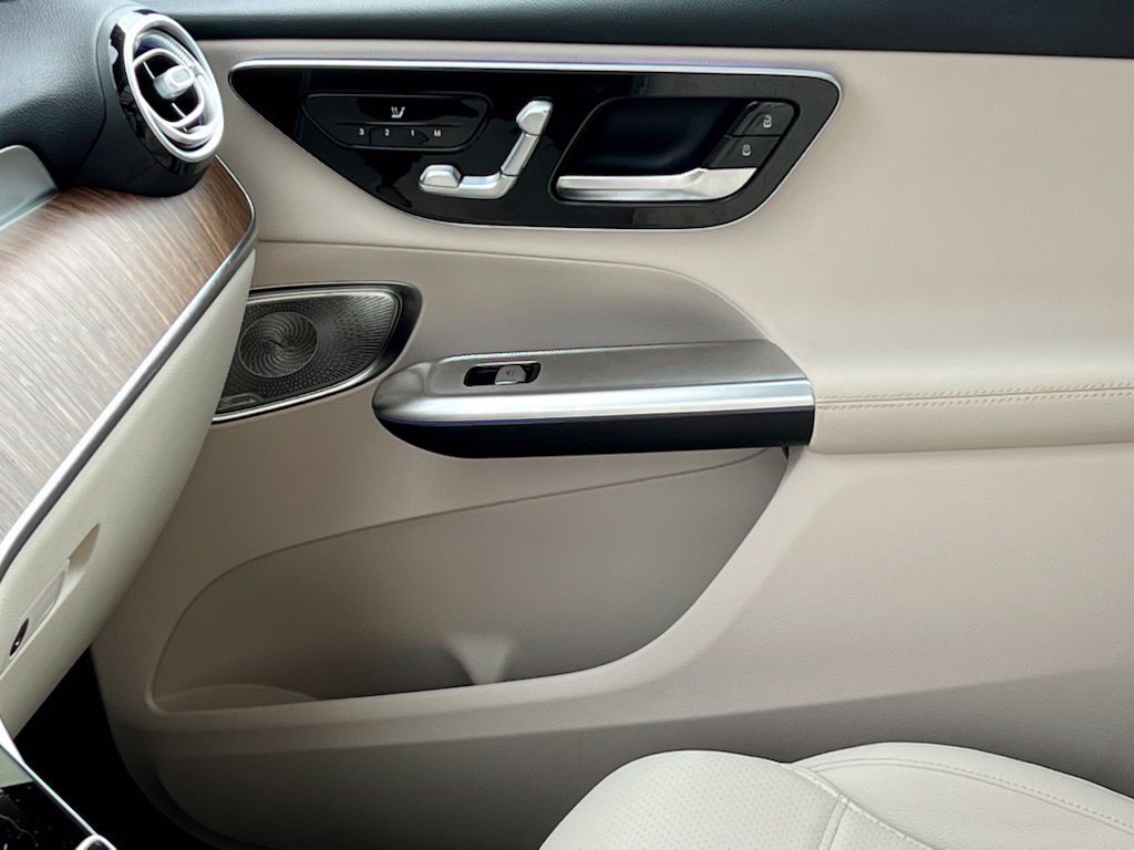 Certified 2026 Mercedes-Benz GLC 300 4MATIC image 17