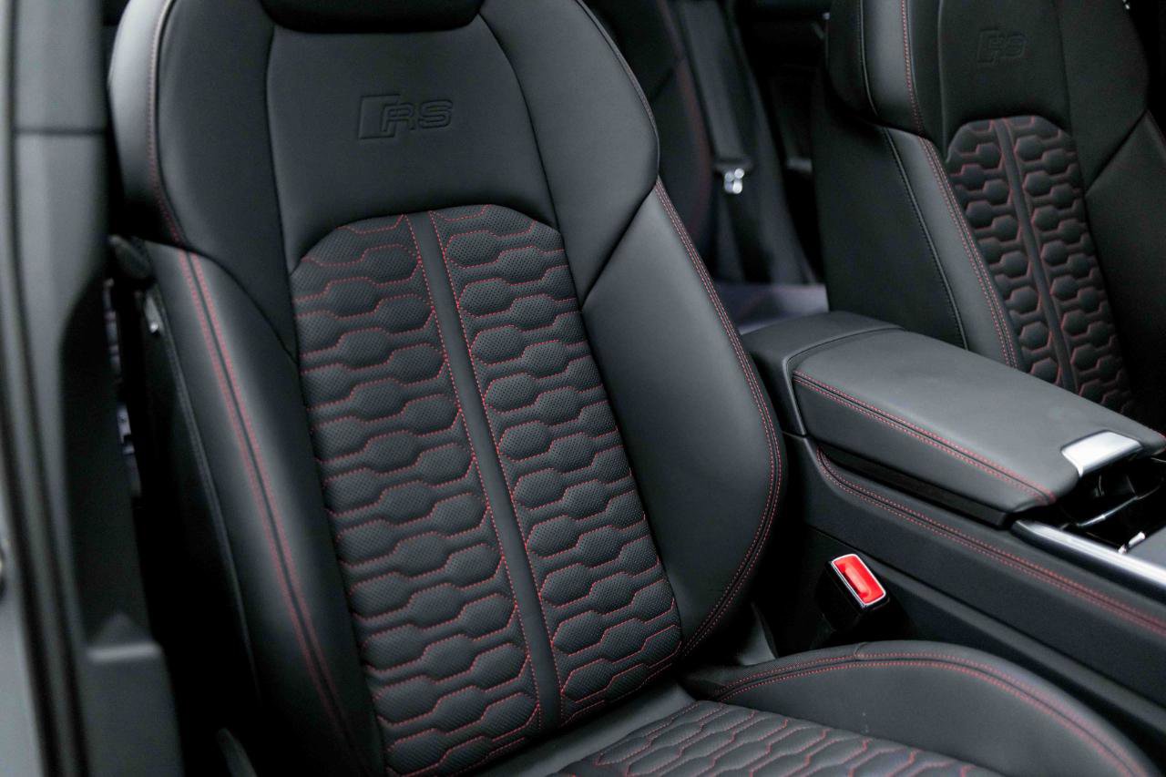 Used 2025 Audi RS 6 performance AWD/4WD image 85