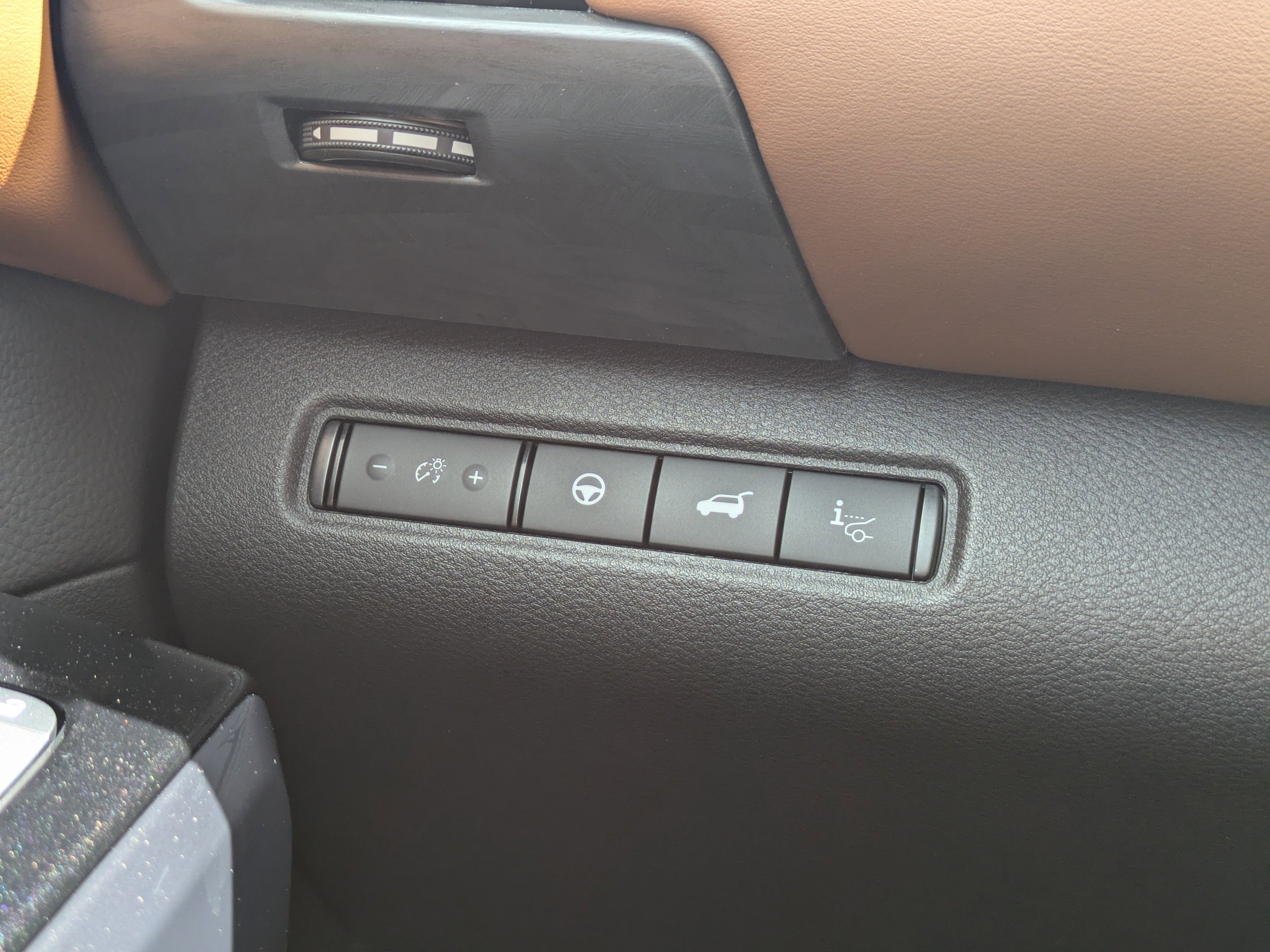 New 2026 Nissan Pathfinder Platinum FWD image 29