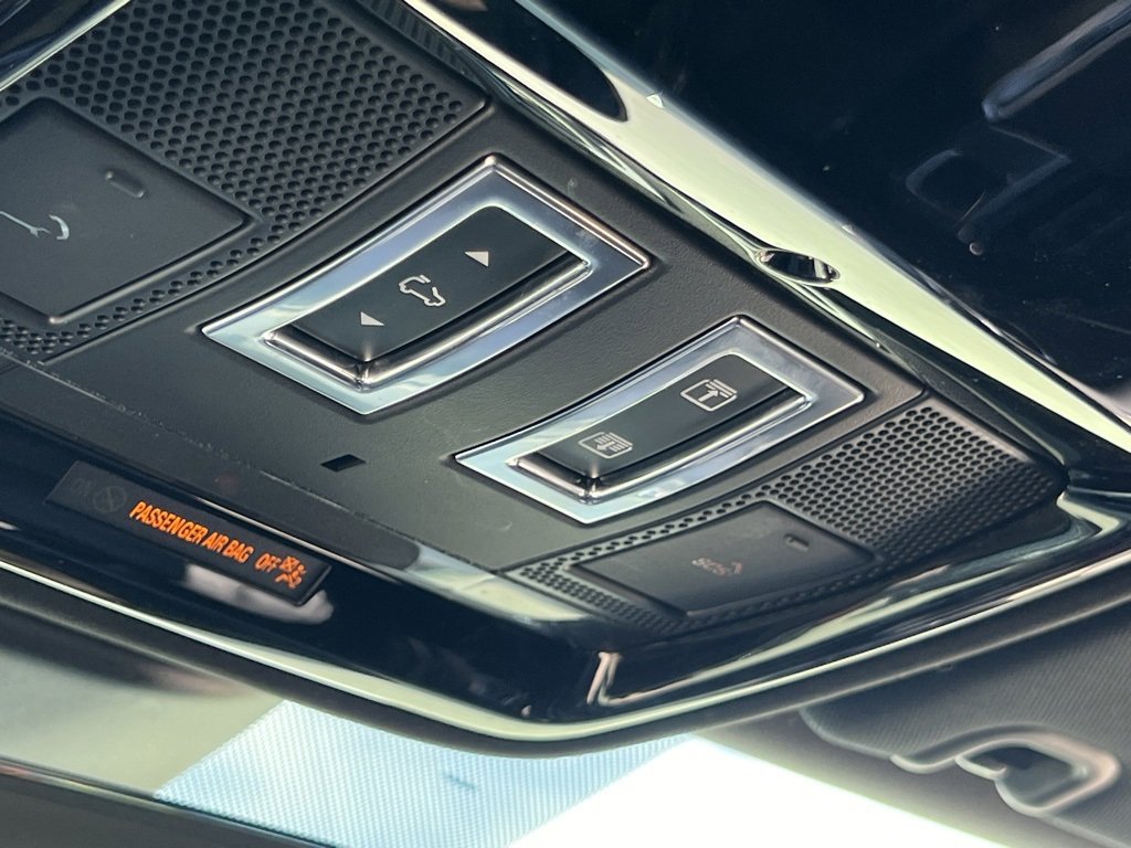 Used 2022 Land Rover Range Rover Sport SVR image 34