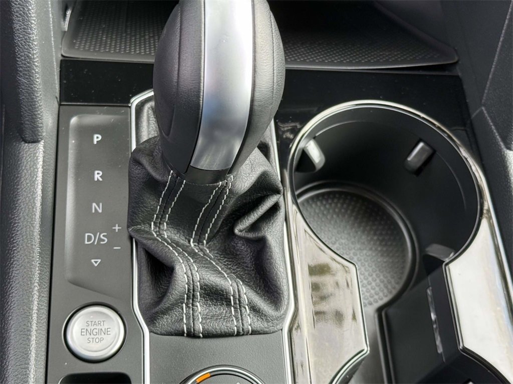 Used 2022 Volkswagen Atlas SEL Premium image 21