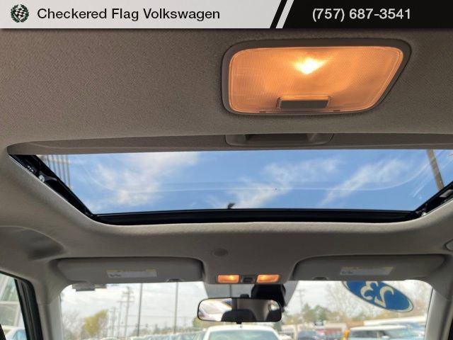 Used 2023 Hyundai Venue SEL w/ Cargo Package image 24