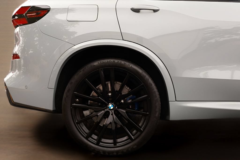 Used 2024 BMW X5 M60i AWD/4WD image 15