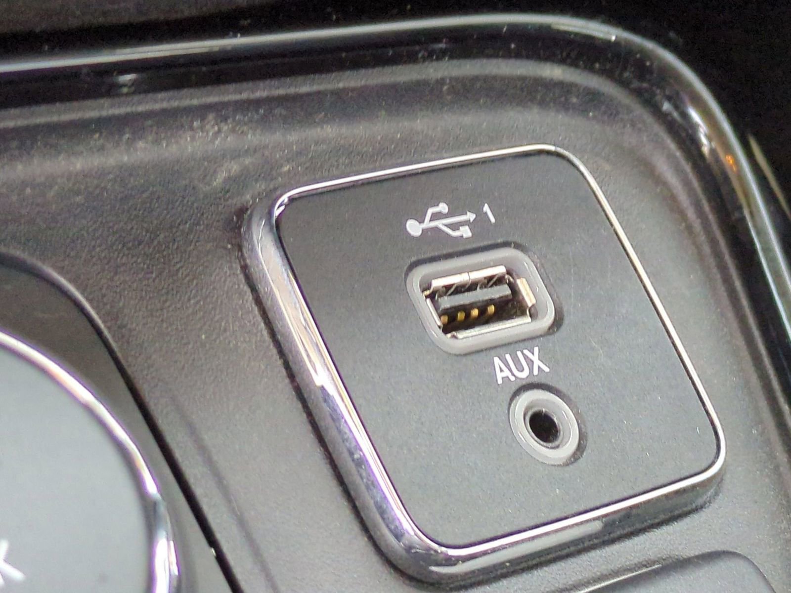 Used 2019 Jeep Compass Limited image 30