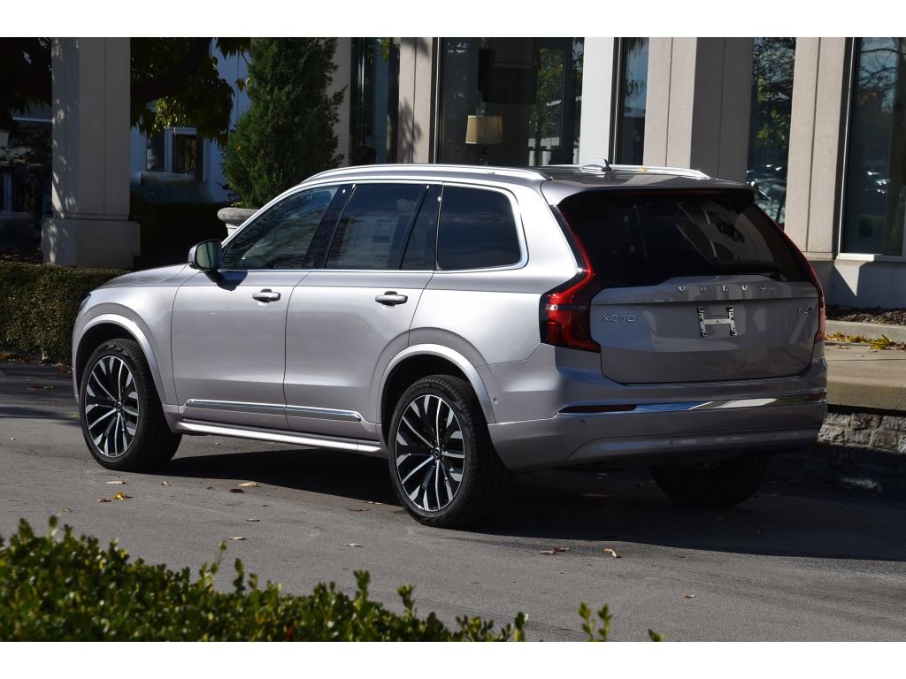 Certified 2026 Volvo XC90 B5 Plus image 6