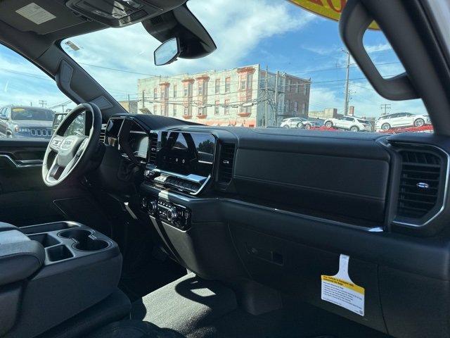 Used 2024 GMC Sierra 1500 Elevation image 18