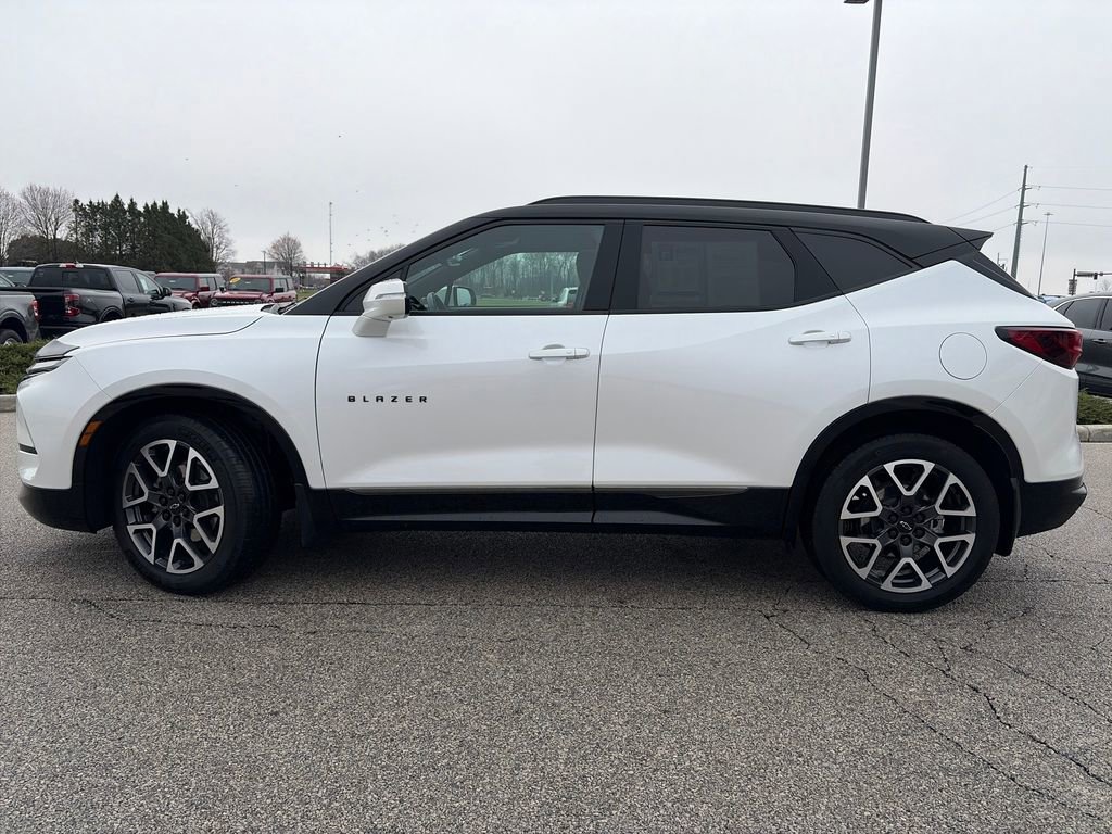 Used 2024 Chevrolet Blazer RS w/ Driver Confidence II Package image 4