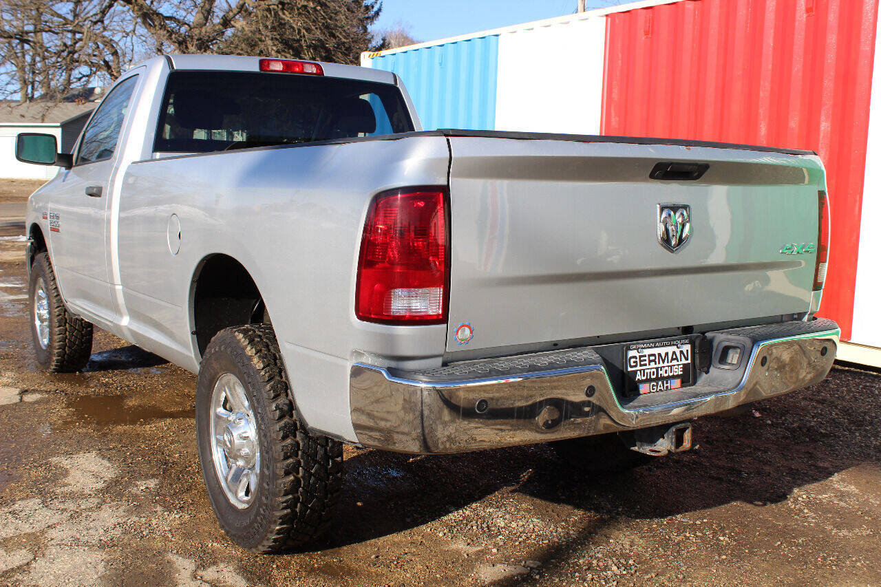 Used 2018 RAM 2500 Tradesman w/ Chrome Appearance Group AWD/4WD image 7