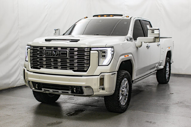 Used 2024 GMC Sierra 2500 Denali Ultimate AWD/4WD image 5