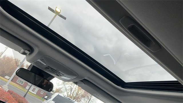 Used 2022 Toyota RAV4 XLE image 36