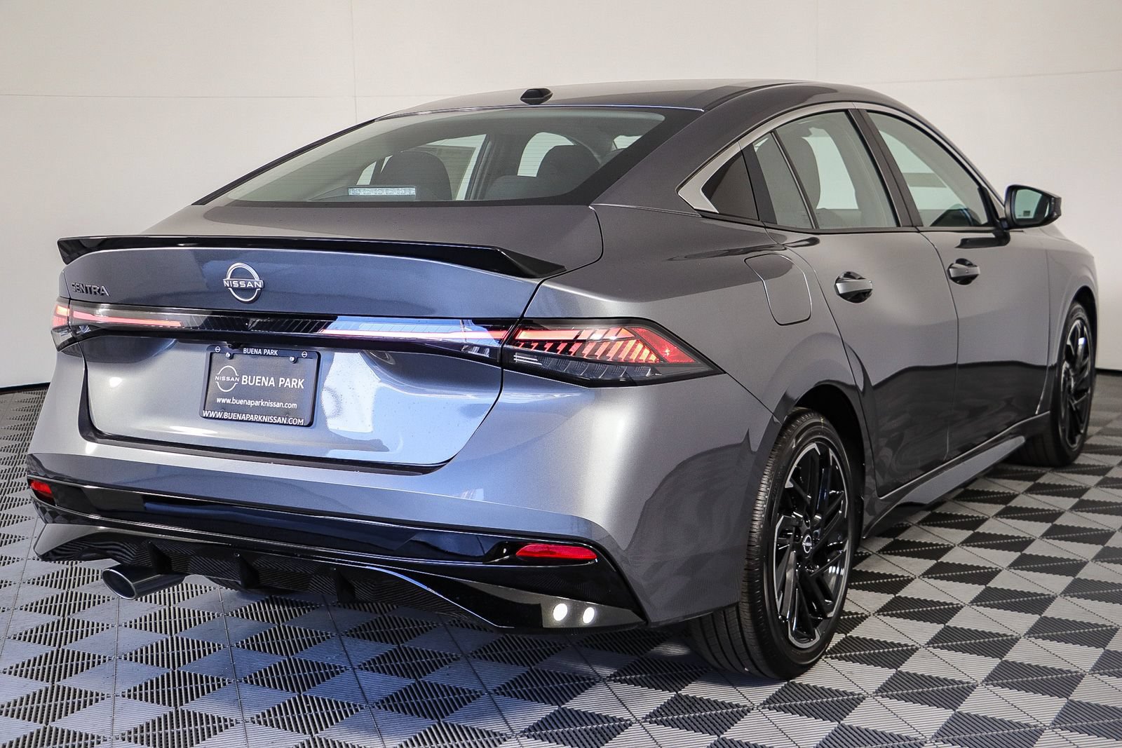 New 2027 Nissan Sentra SR w/ Floor Mat Package FWD image 8