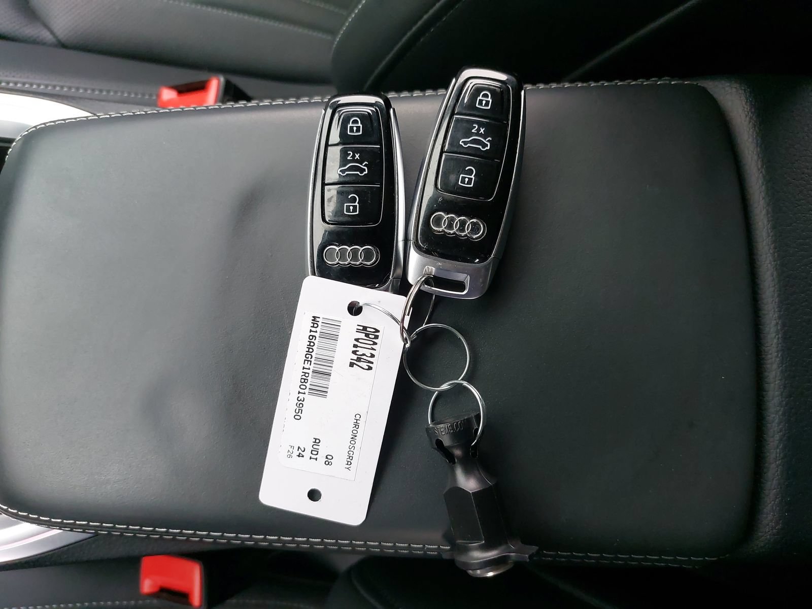 Used 2024 Audi Q8 e-tron Premium Plus w/ Prestige Package AWD/4WD image 40