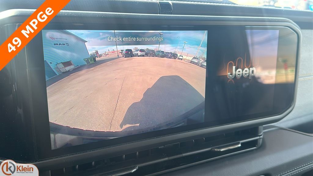 Used 2025 Jeep Wrangler Unlimited Sahara w/ Safety Group image 22