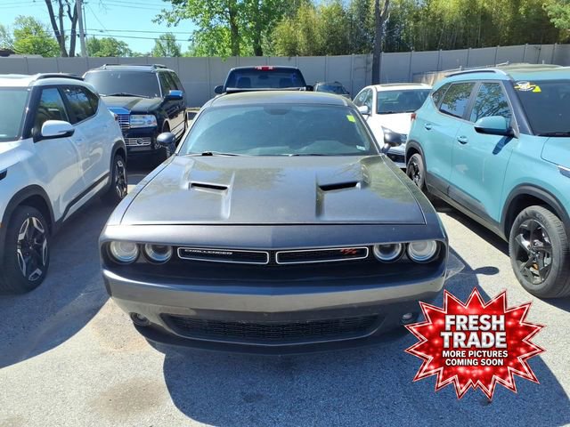 Used 2017 Dodge Challenger R/T image 5