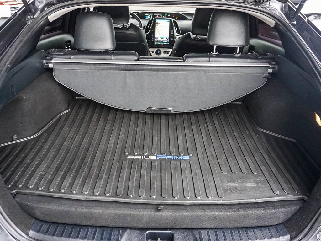Used 2017 Toyota Prius Prime Advanced FWD image 25