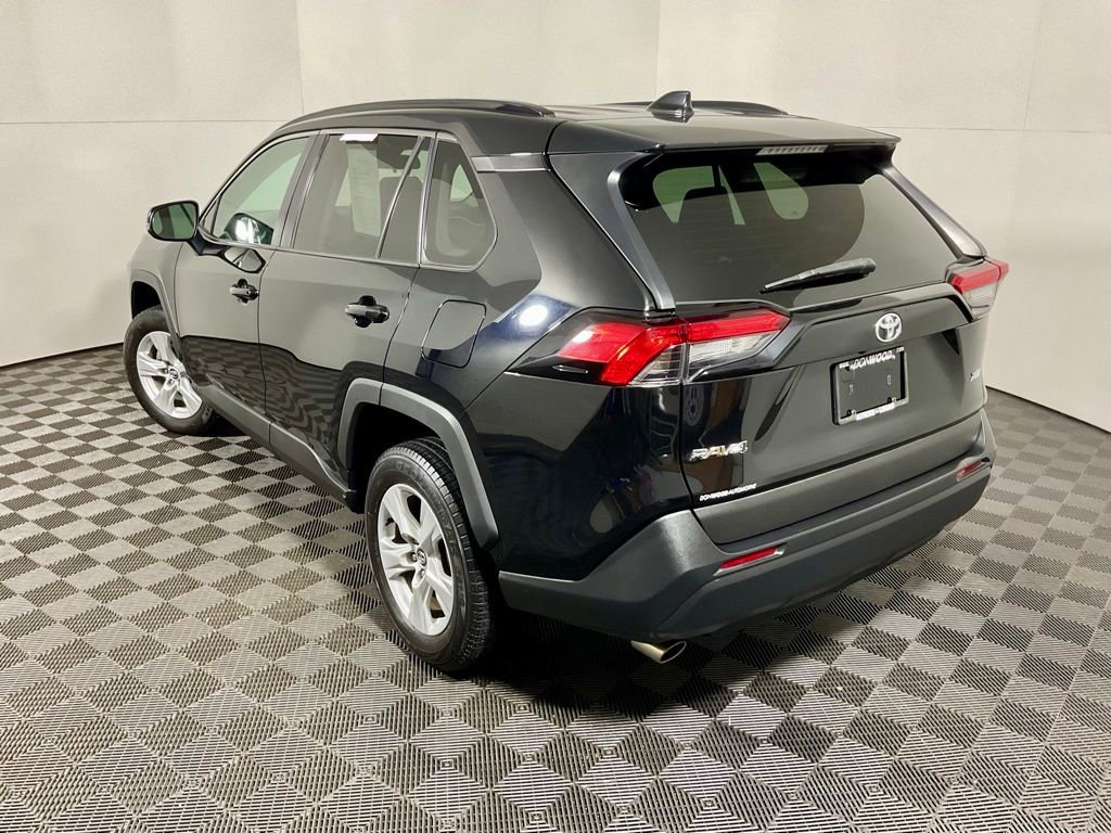 Used 2021 Toyota RAV4 XLE image 10