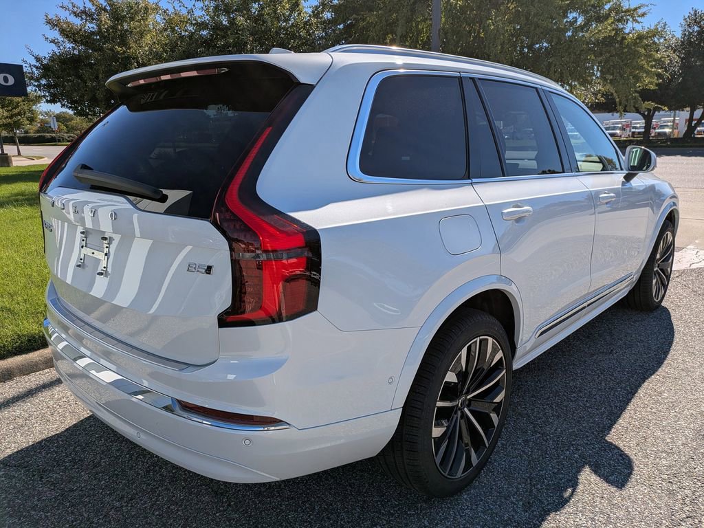 New 2026 Volvo XC90 B5 Plus w/ Protection Package Premier image 4