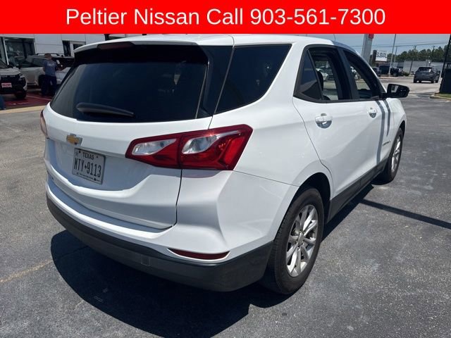 Used 2020 Chevrolet Equinox LS w/ LS Convenience Package FWD image 3
