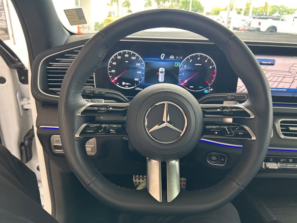 Used 2025 Mercedes-Benz GLS 450 4MATIC image 16