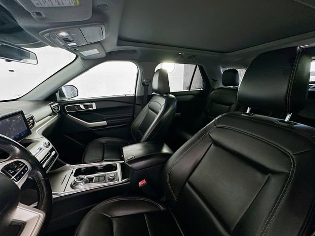 Used 2021 Ford Explorer XLT w/ Equipment Group 202A image 22