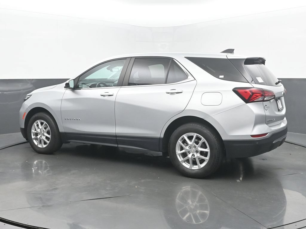 Used 2022 Chevrolet Equinox LT AWD/4WD image 3