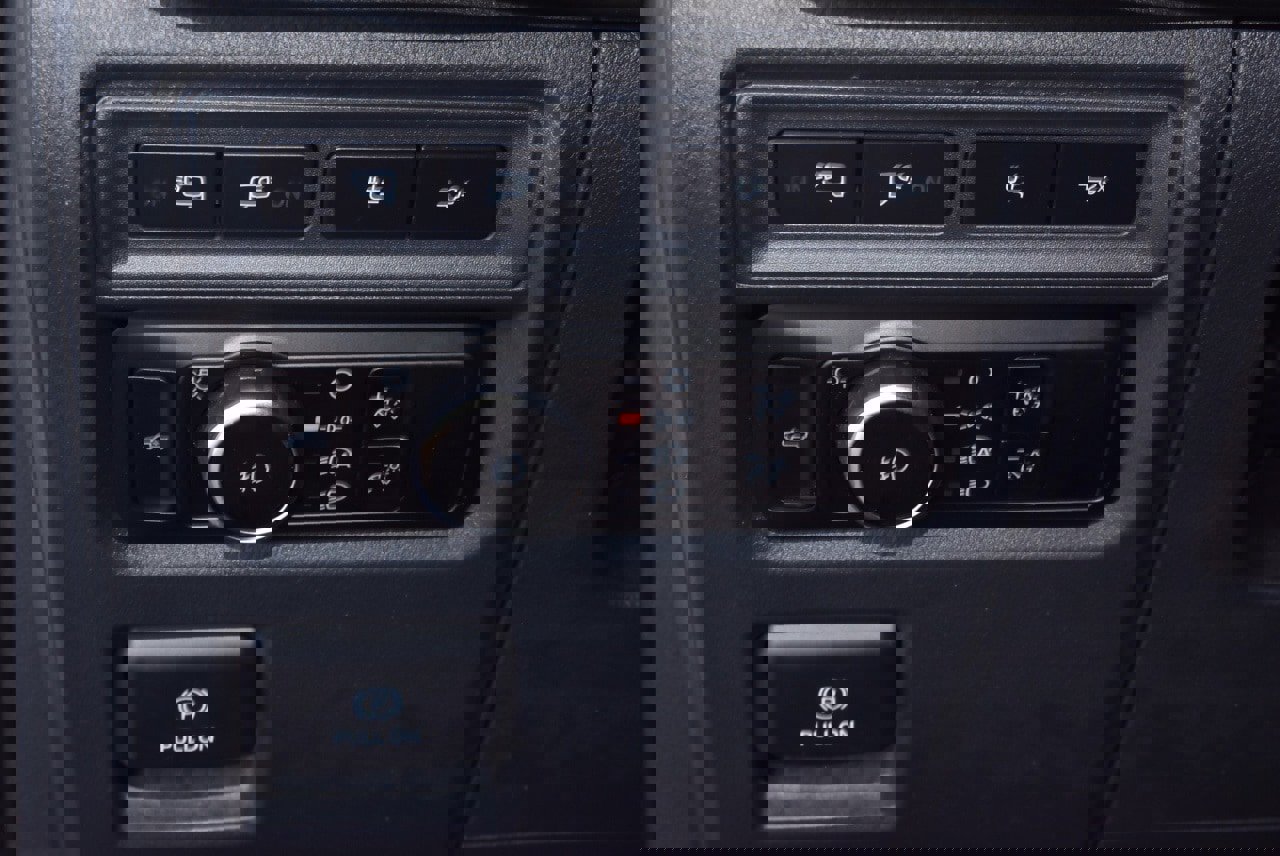 Certified 2023 Ford F150 XLT w/ Equipment Group 302A High image 33