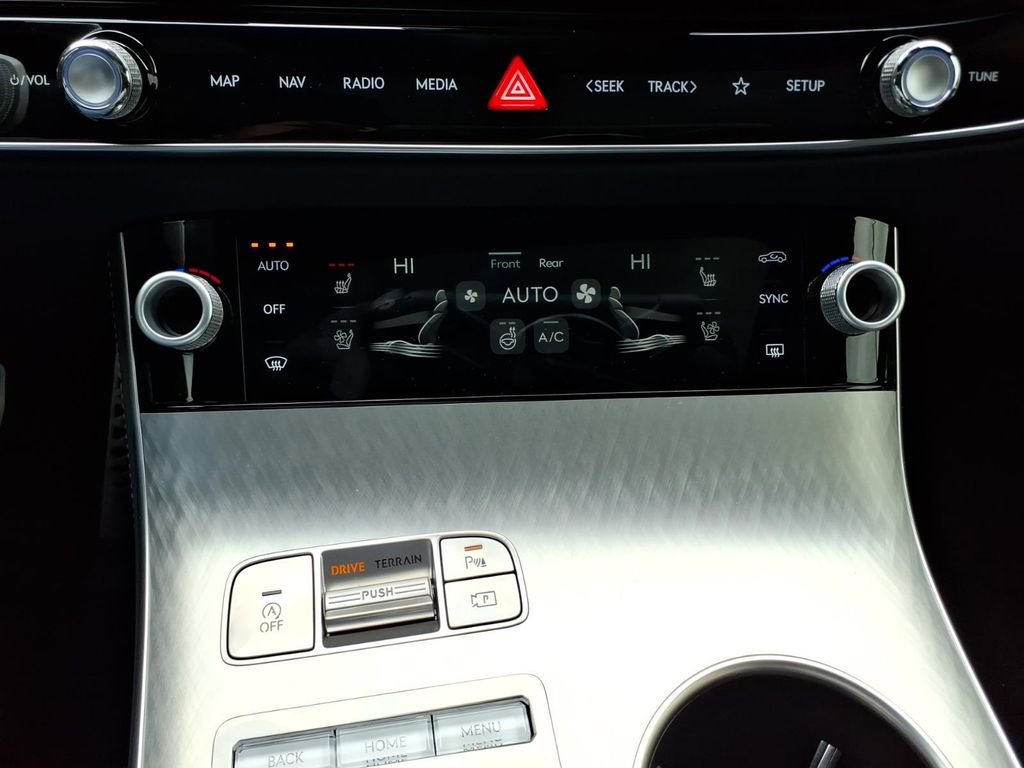 New 2026 Genesis GV70 2.5T Sport Prestige AWD/4WD image 22