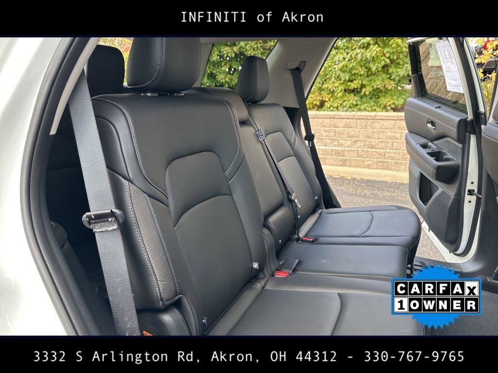 Used 2024 Nissan Pathfinder SL image 34