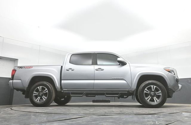 Used 2019 Toyota Tacoma TRD Sport AWD/4WD image 46