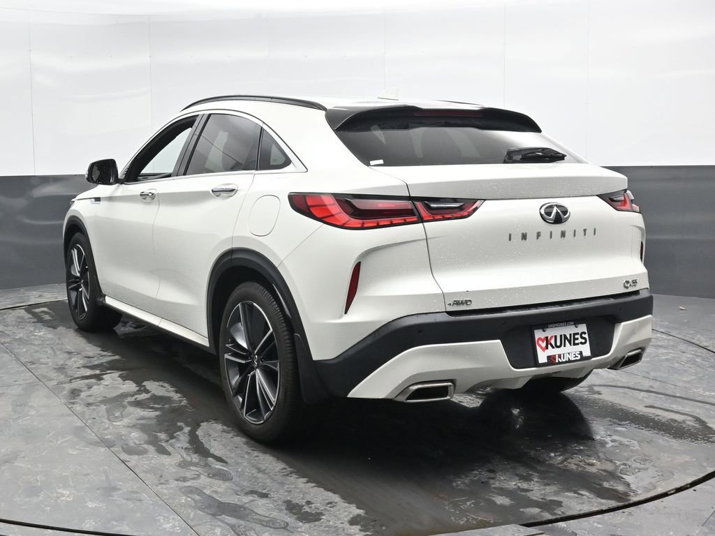 Used 2023 INFINITI QX55 Luxe w/ Cargo Package image 11