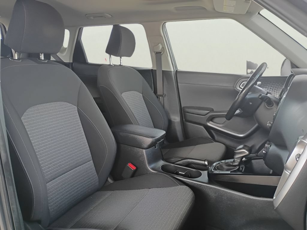 Used 2020 Kia Soul GT-Line w/ GT 2.0L Power Sunroof Package FWD image 3
