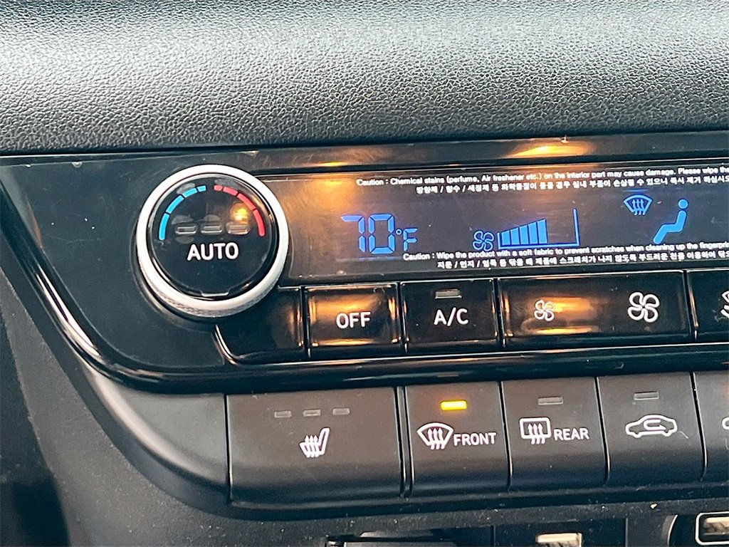 Used 2021 Hyundai Elantra SEL w/ Convenience Package image 17