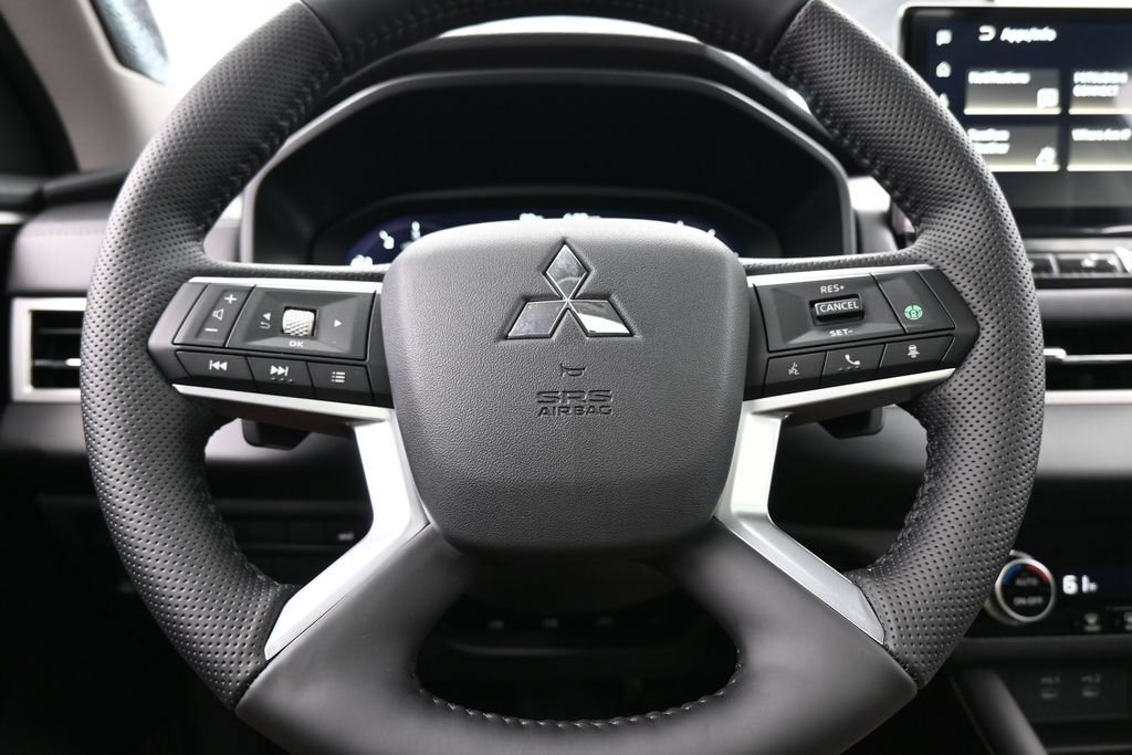 New 2026 Mitsubishi Outlander SE FWD image 32