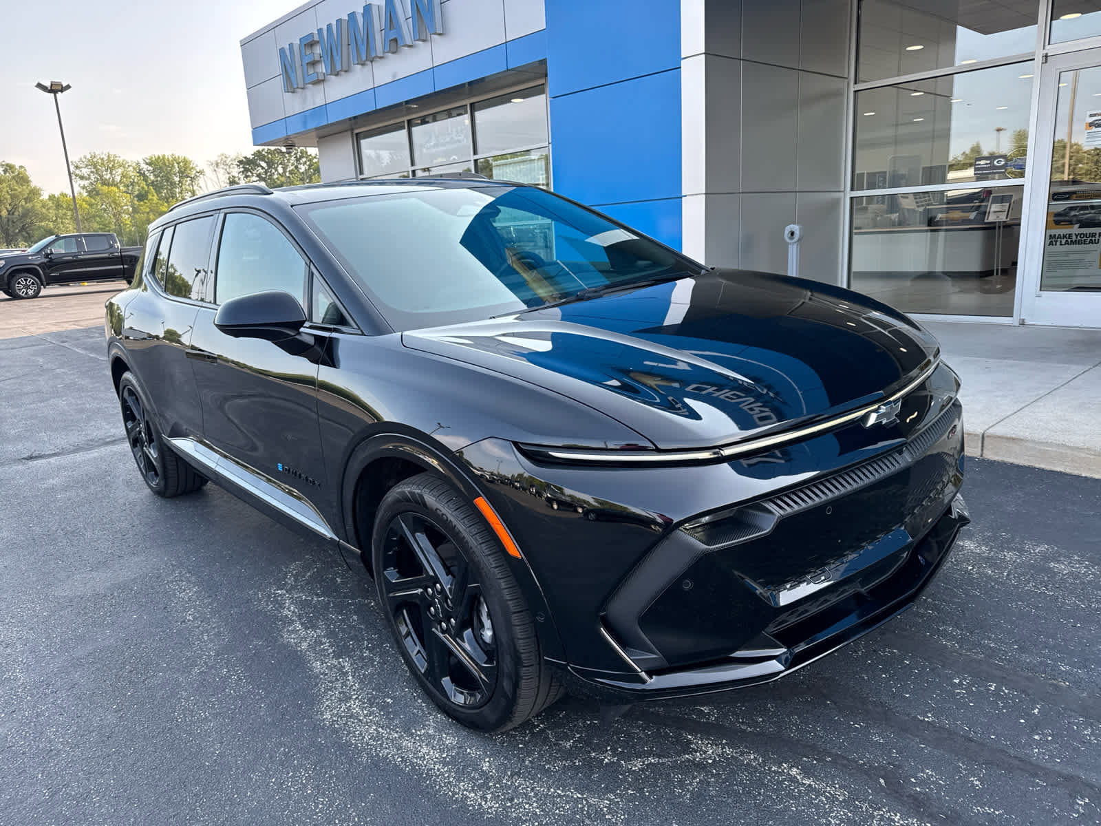 Used 2024 Chevrolet Equinox EV RS image 1