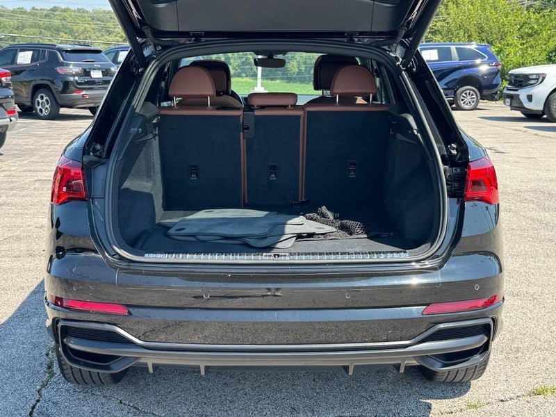 Used 2020 Audi Q3 2.0T Premium AWD/4WD image 5