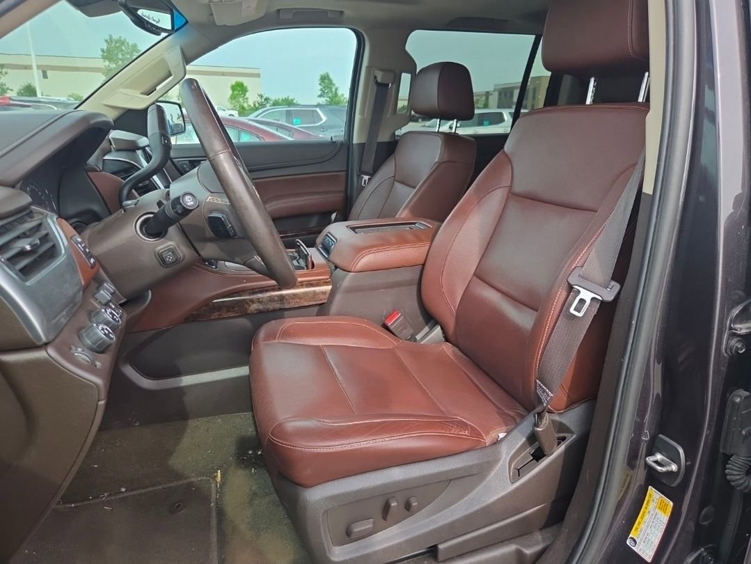 Used 2017 Chevrolet Suburban Premier AWD/4WD image 13
