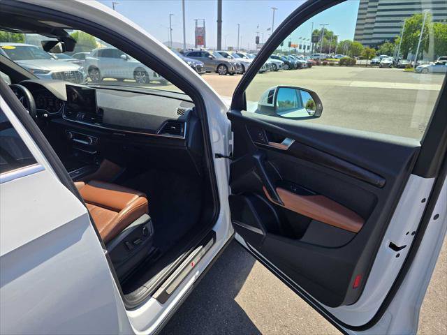Used 2024 Audi Q5 2.0T Premium Plus w/ Premium Plus Package AWD/4WD image 13