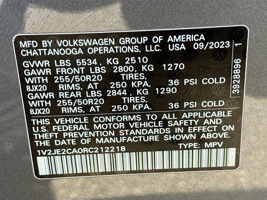 Used 2024 Volkswagen Atlas Cross Sport SE image 42